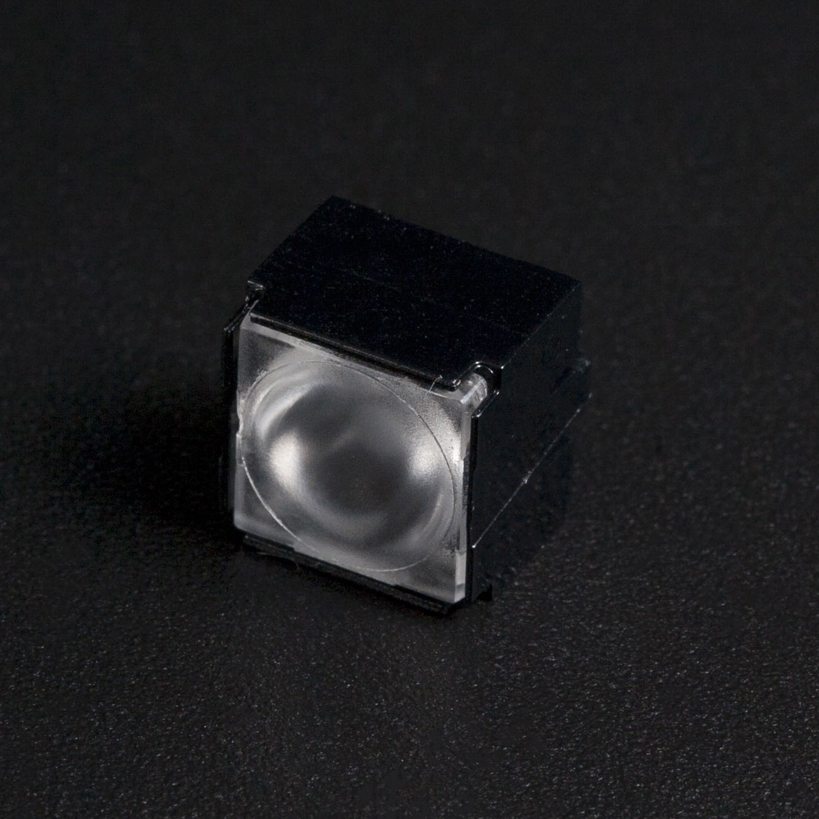 LEDiL LARISA LED Lens CP15305_LARISA-M-PIN