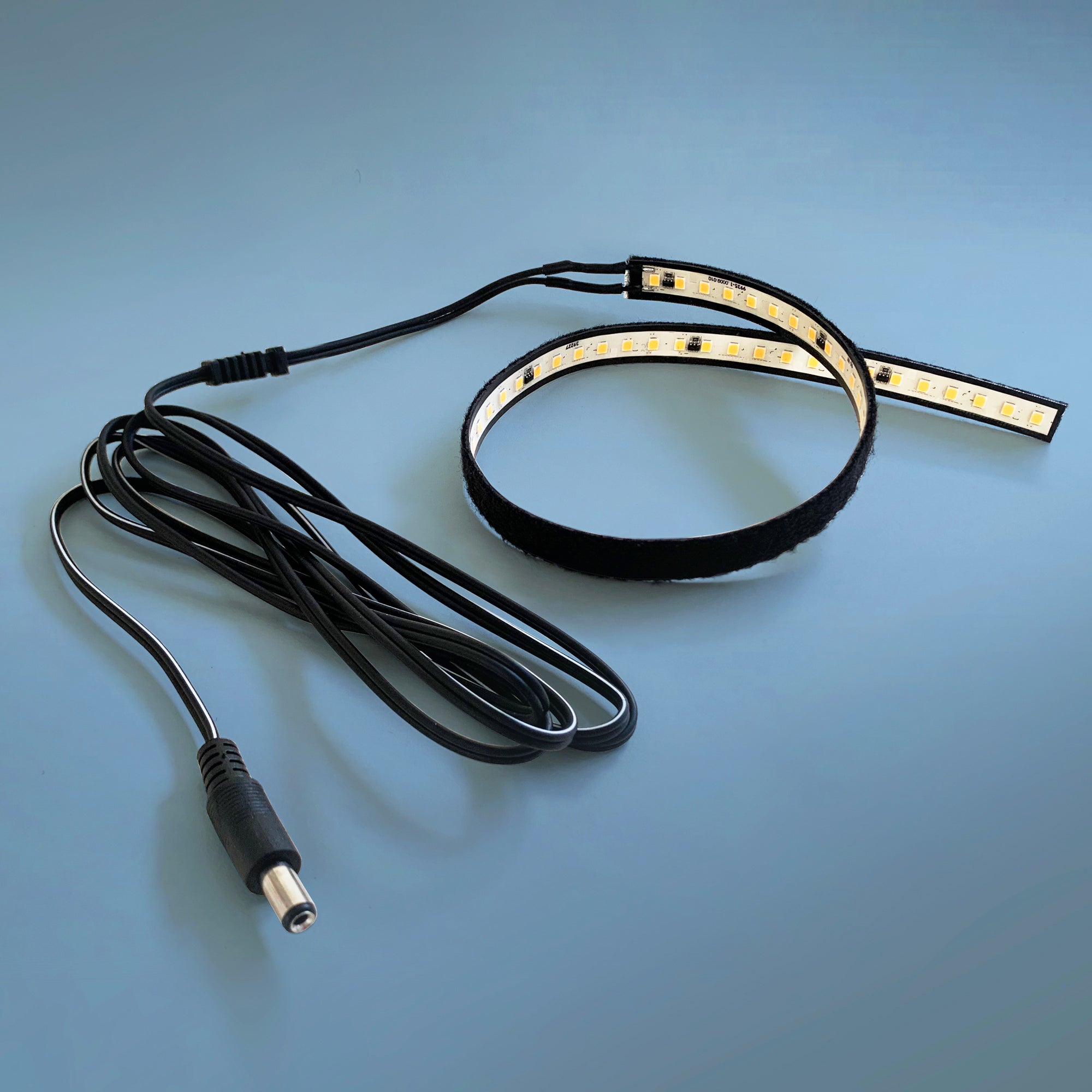 LumiFlex3095 <t>tira LED</t> resistente al agua con LumProtect® 2700K CRI 95 56 LEDs 402 x 10mm 24V Muestra de prueba