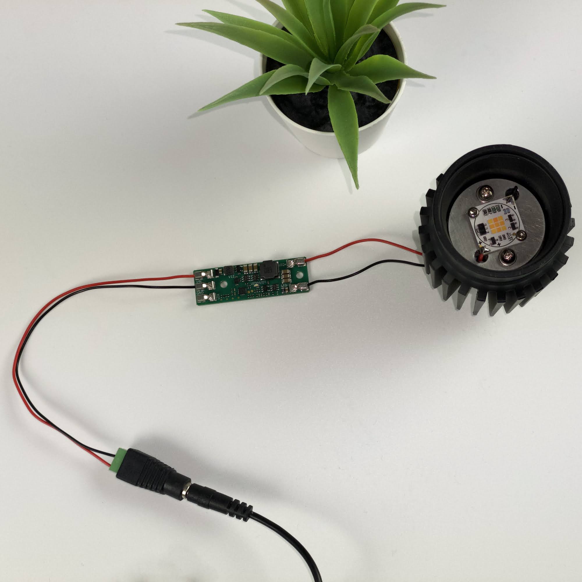 LEDIM/D1 PWM+PotDim driver flickerfree 500mA 6-24V to 5-22V DIM