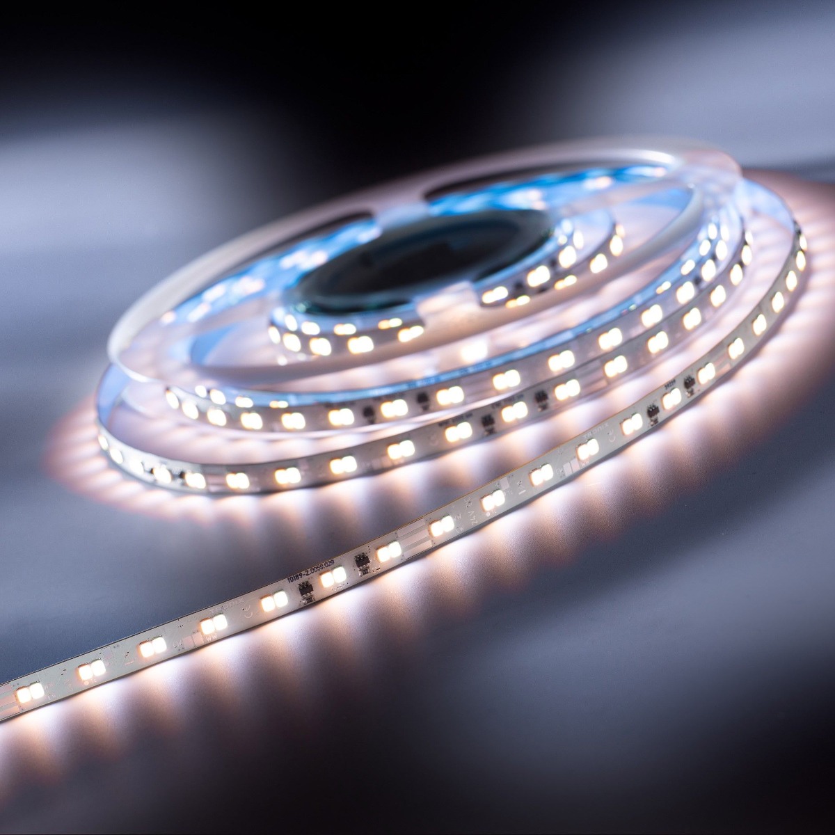 LumiFlexTW-3095 Seúl tira LED blanco sintonizable CRI95 2700-5000K 9800lm 24V 140 LEDs/m bobina de 5m (900+1060lm/m 9,6W/m) 