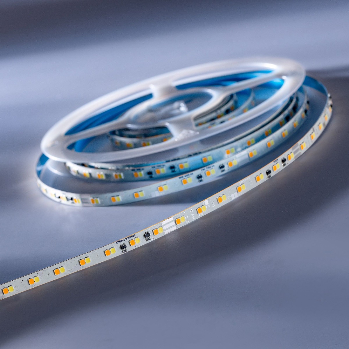 LumiFlexTW-3095 Seúl tira LED blanco sintonizable CRI95 2700-5000K 9800lm 24V 140 LEDs/m bobina de 5m (900+1060lm/m 9,6W/m)