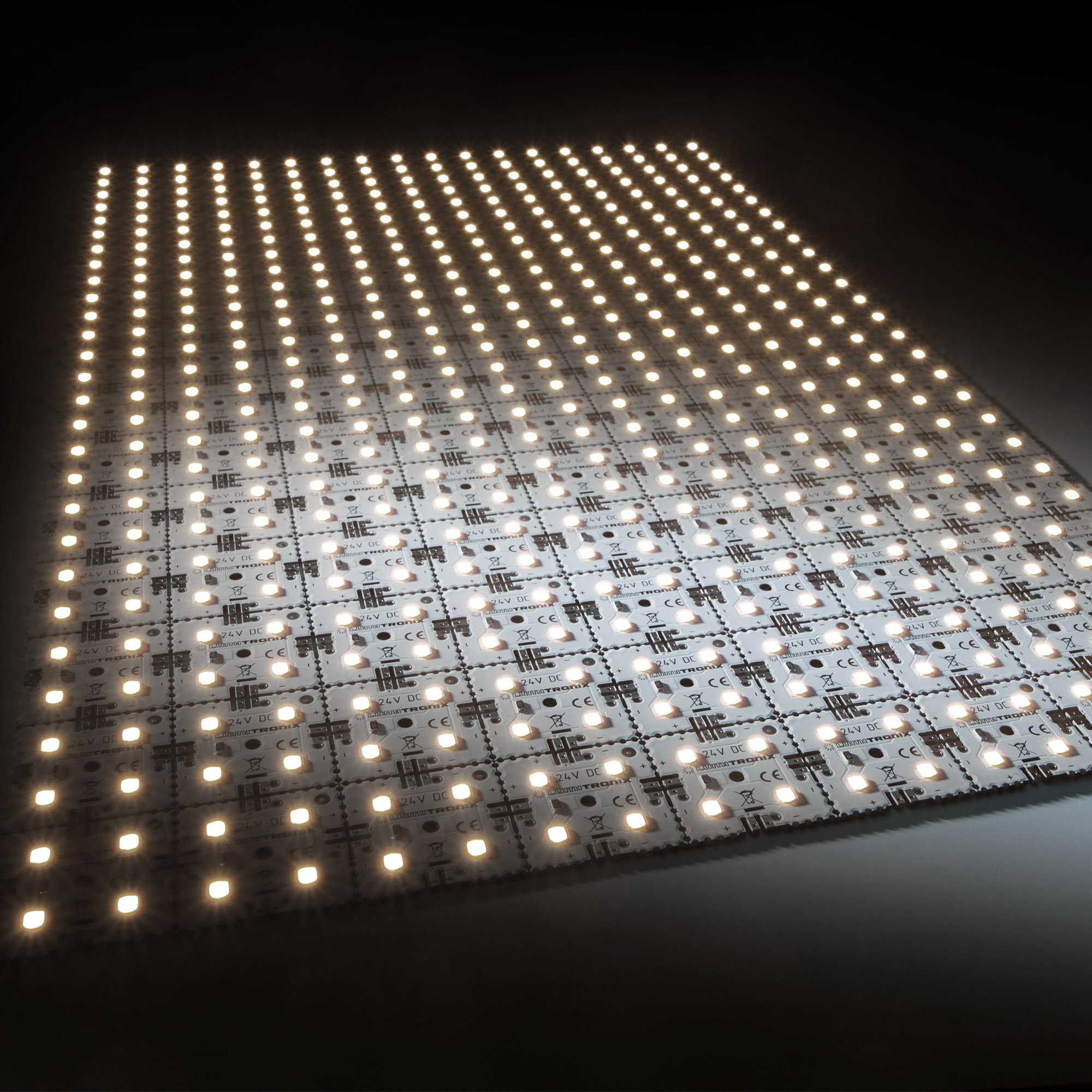 MatrixMini-126-4080 Módulo LED Nichia (9x14) blanco puro 5000K 10400lm 504 LEDs 24V 60,5W 27x42cm (91000 lm/m²)