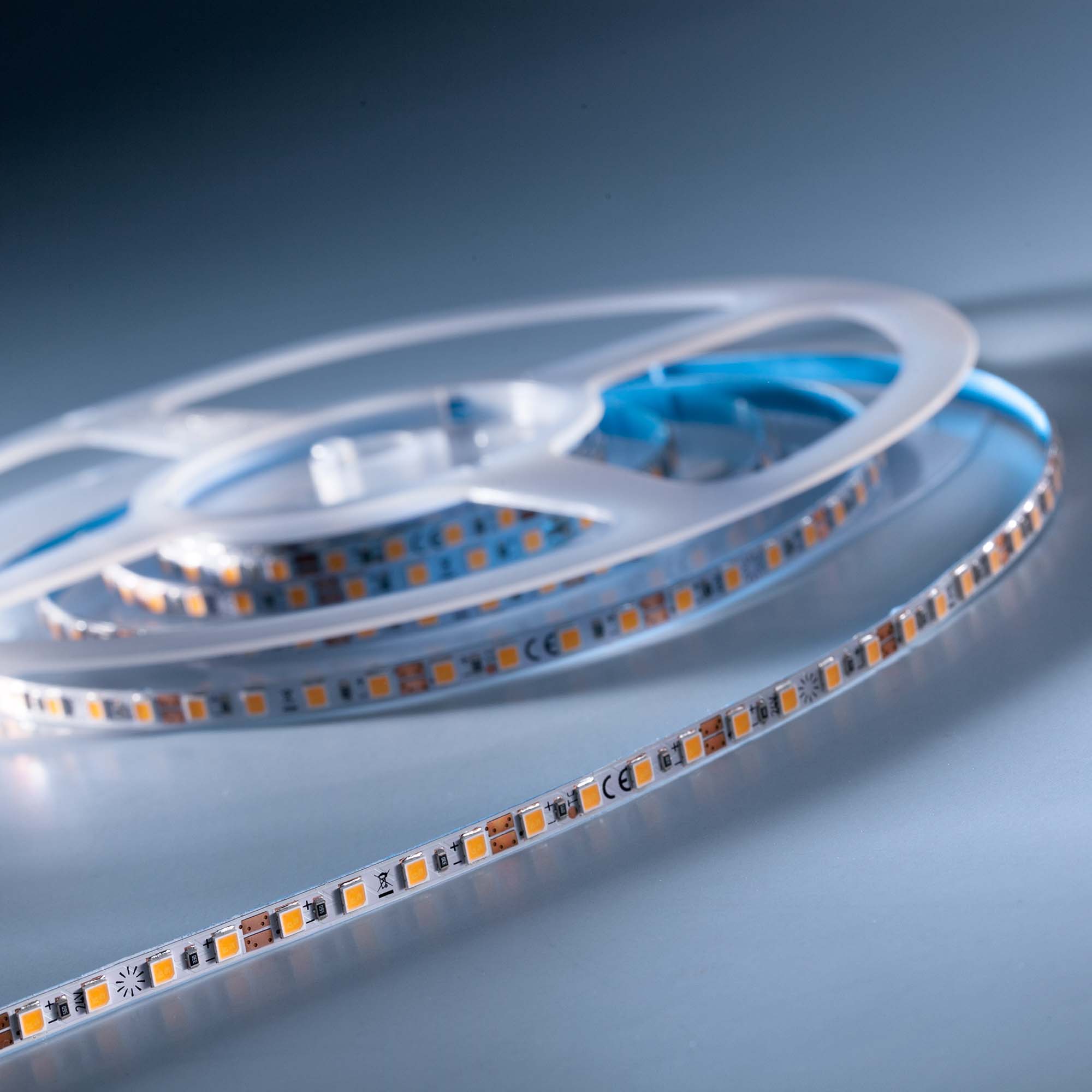 SlimFlex3090 Nichia tira LED blanco cálido CRI90 2700K 3900lm 24V 120 LEDs/m bobina de 2m (1950lm/m 18W/m )