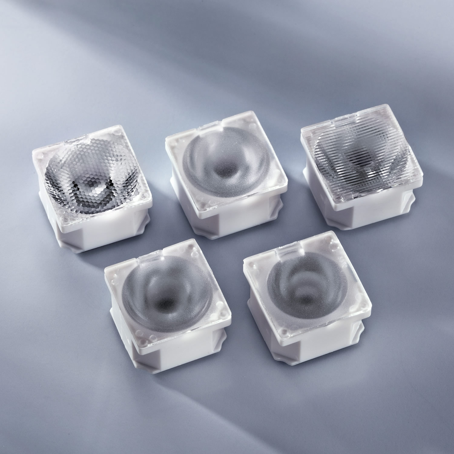 Lente de ledil 21.6x21.6mm para Nichia UV NCSU033B 25 grados