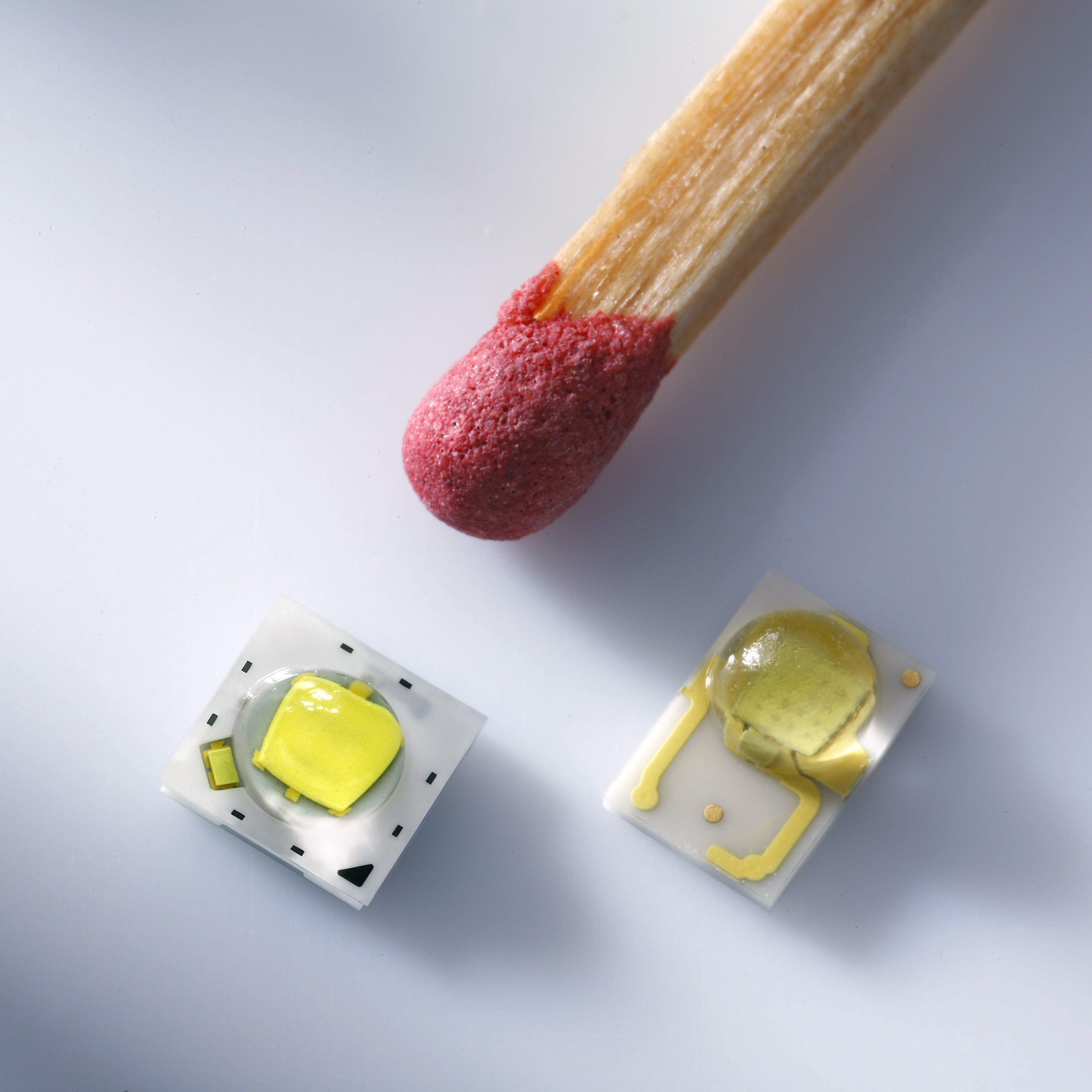 Nichia LED Serie 219 LED NVSW219C 530lm a 1800mA blanco cálido 2700K PCB (10x10mm)