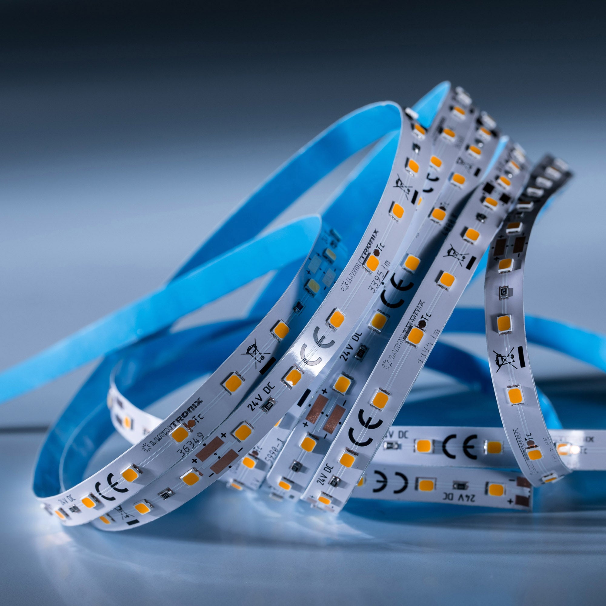 LumiFlex1080 Seúl <t>tira LED</t> blanco puro CRI80 4000K 3395lm 24V 70 LEDs/m 5m bobina (680lm/m 4.14W/m) 