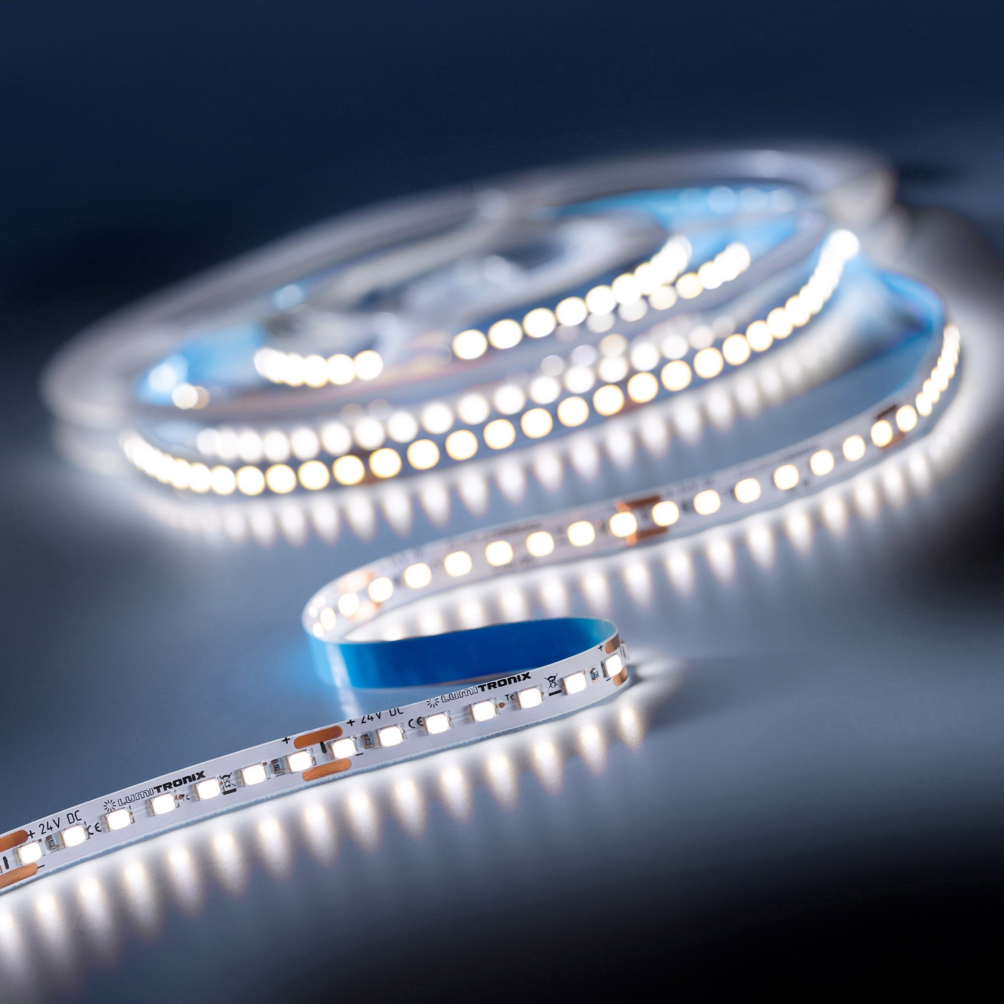 LumiFlex1095 Seoul LED Strip Cold White 5000K CRI95 4050lm 24V 36W 140 LEDs/m 5m (810 lm 7.2W/m)