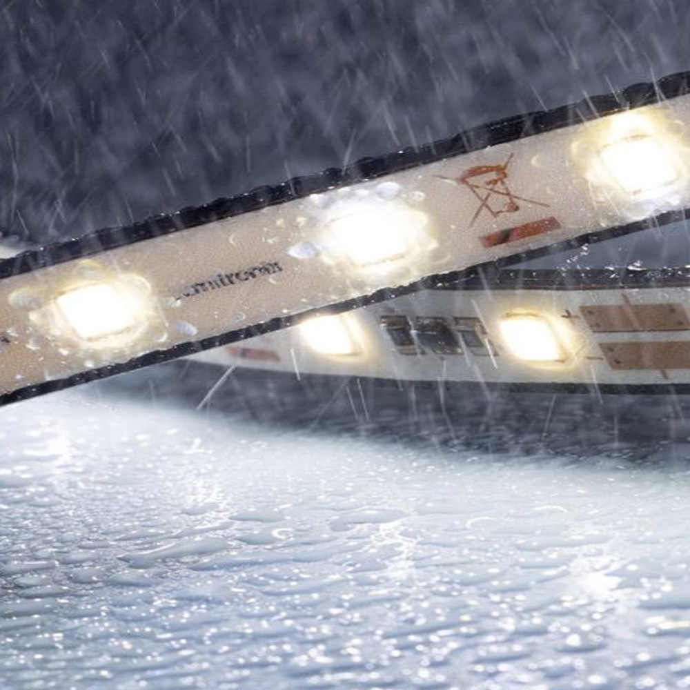 LumProtect IP67 LumiFlex2080 Samsung <t>tira LED</t> blanco cálido CRI80 3000K 6775lm 24V 70 LEDs/m bobina de 5m (1355lm/m y 12,6W/m) 