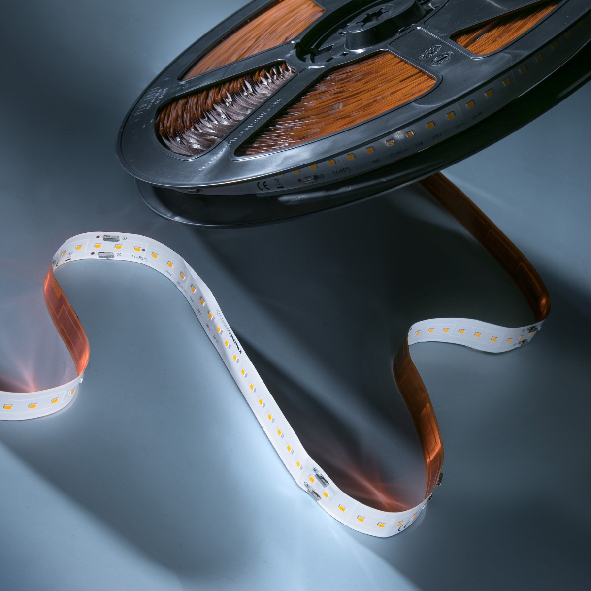 LumiFlex4080 Seúl tira LED blanco cálido 2700K CRI80 27100lm 900mA 96 LEDs/m bobina de 5,6m (4839lm/m y 26W/m) 